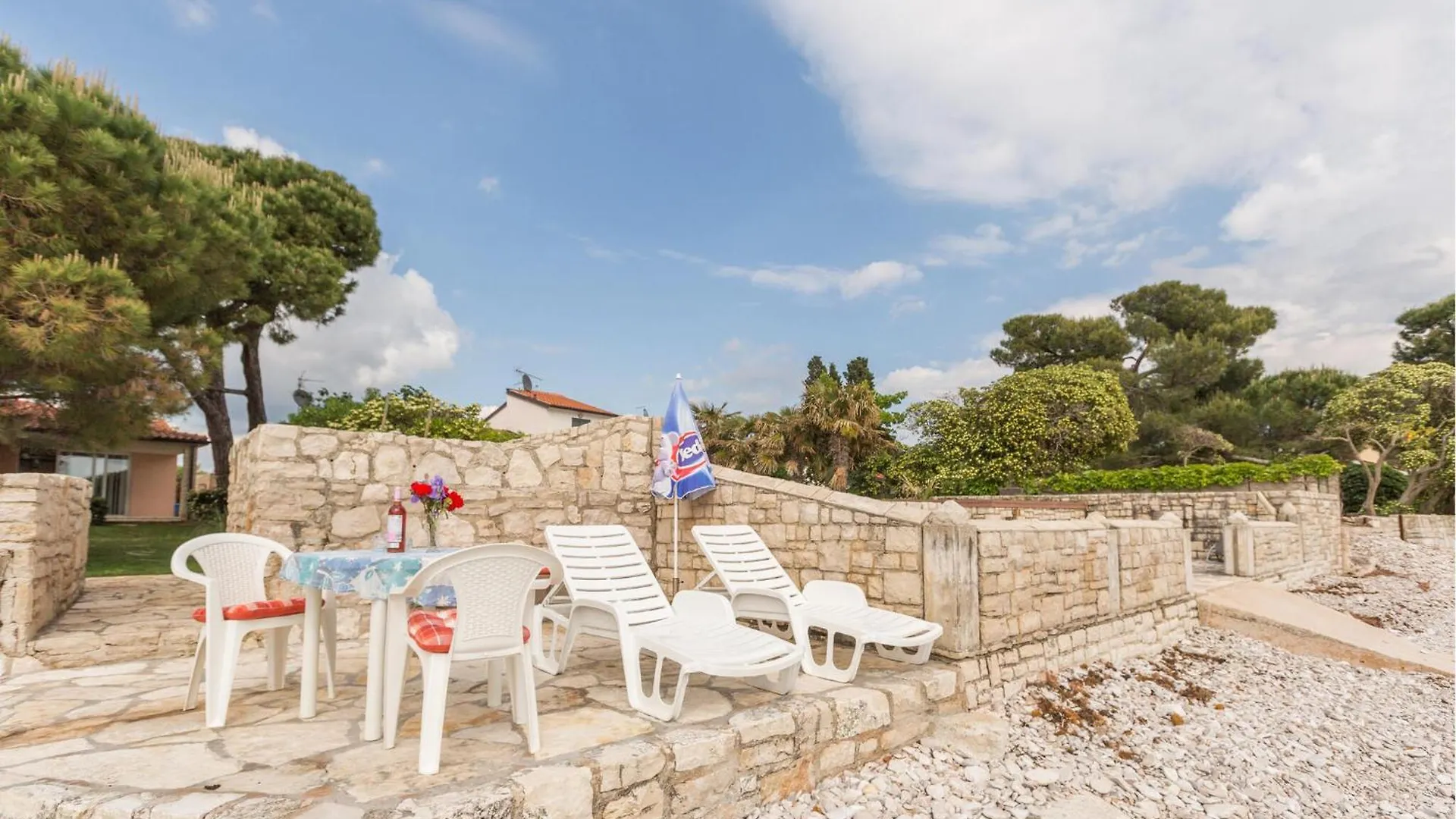 2 Bedroom Nice Home In Sveti Ivan Casa de Férias